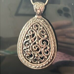 SILVER FILAGREE PENDENT WITH RHINESTONE ON 18” STERLING SILVER CHAIN